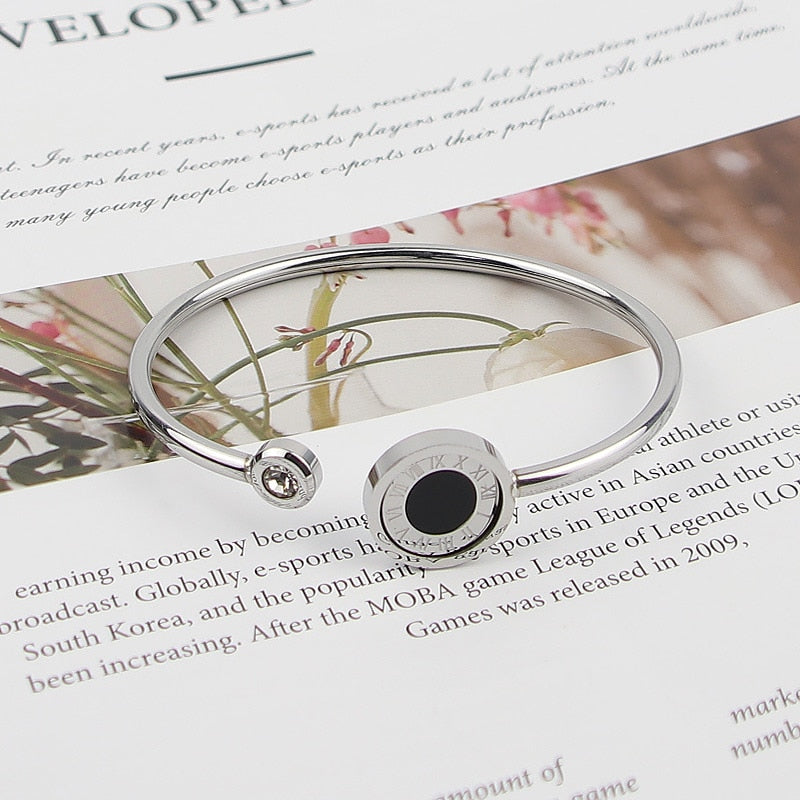 Fashionable rotating black and white Roman digital double bracelet titanium steel crystal bracelet for women jewelry